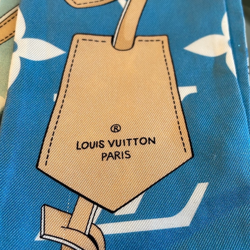 Louis Vuitton Silk Monogram Gradient By The Pool Bandeau - Picture 3 of 10